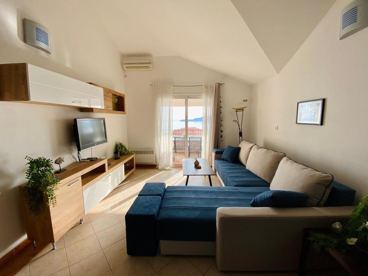 Apartment Blue Sveti Stefan Bagian luar foto