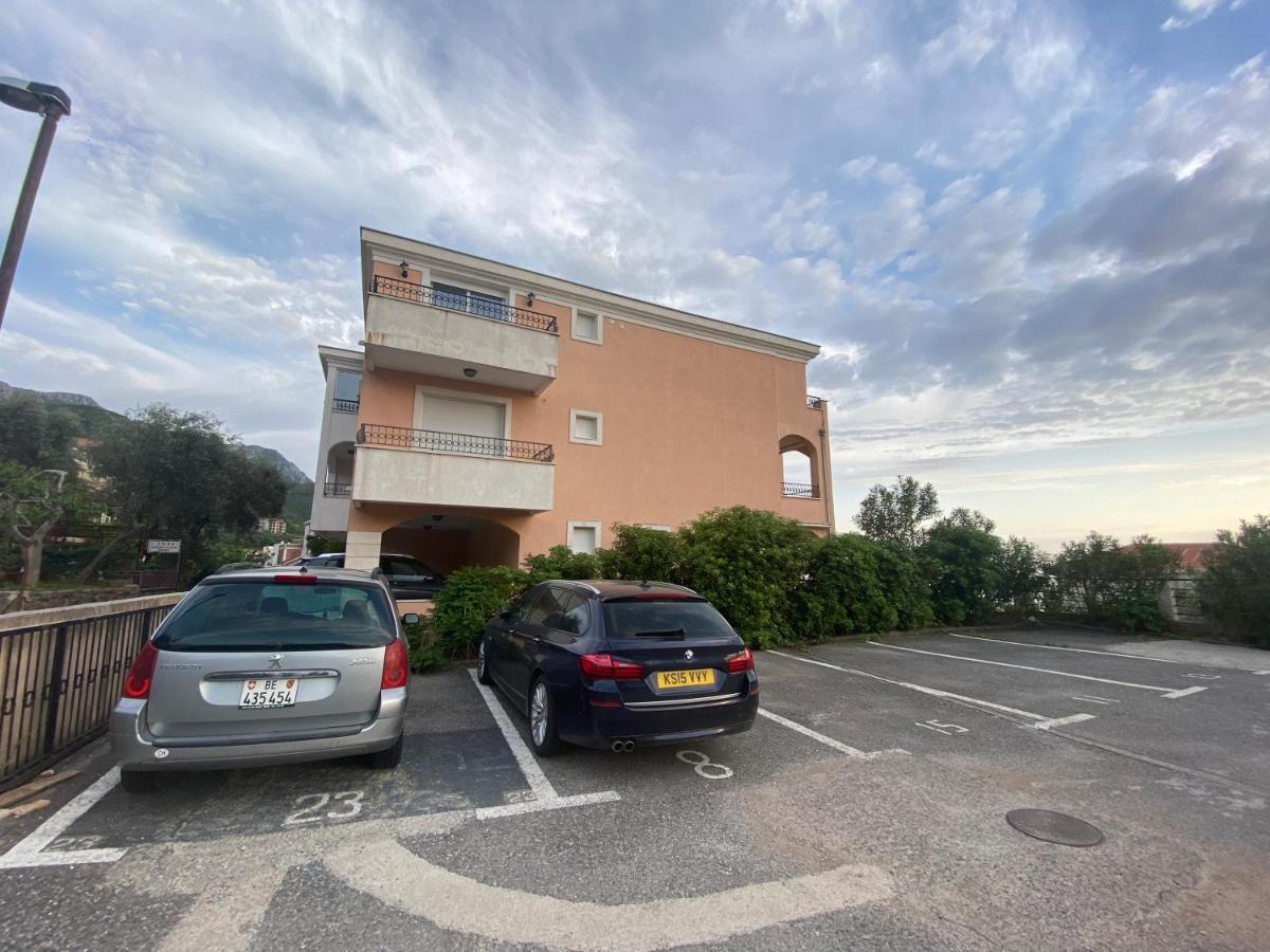 Apartment Blue Sveti Stefan Bagian luar foto